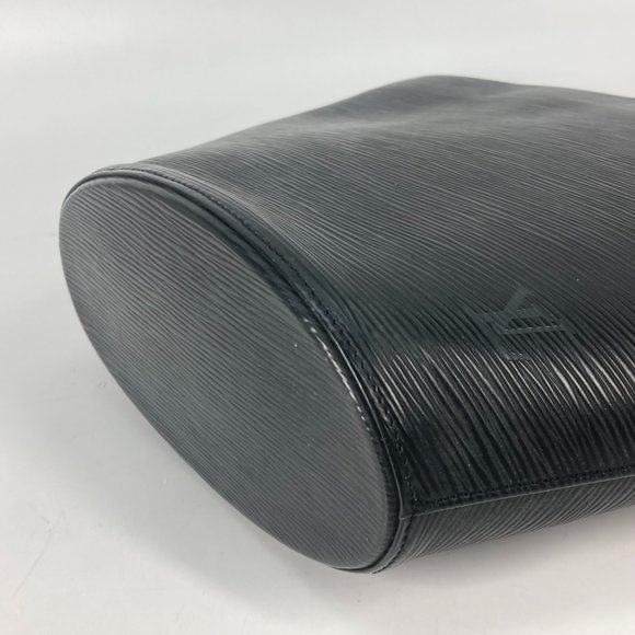 LOUIS VUITTON Black Leather Bag - Picture 6 of 15